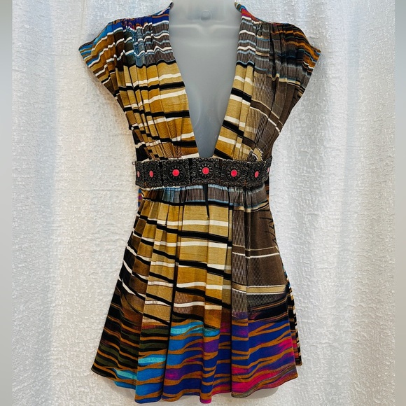 Beautiful Vintage SKY Top M Metal Belt Desert Southwest Print RHOC ASOS - Picture 2 of 6